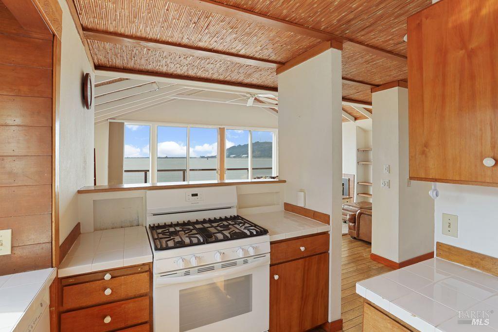 Detail Gallery Image 28 of 57 For 34 Sandy Beach Rd, Vallejo,  CA 94590 - 2 Beds | 2 Baths