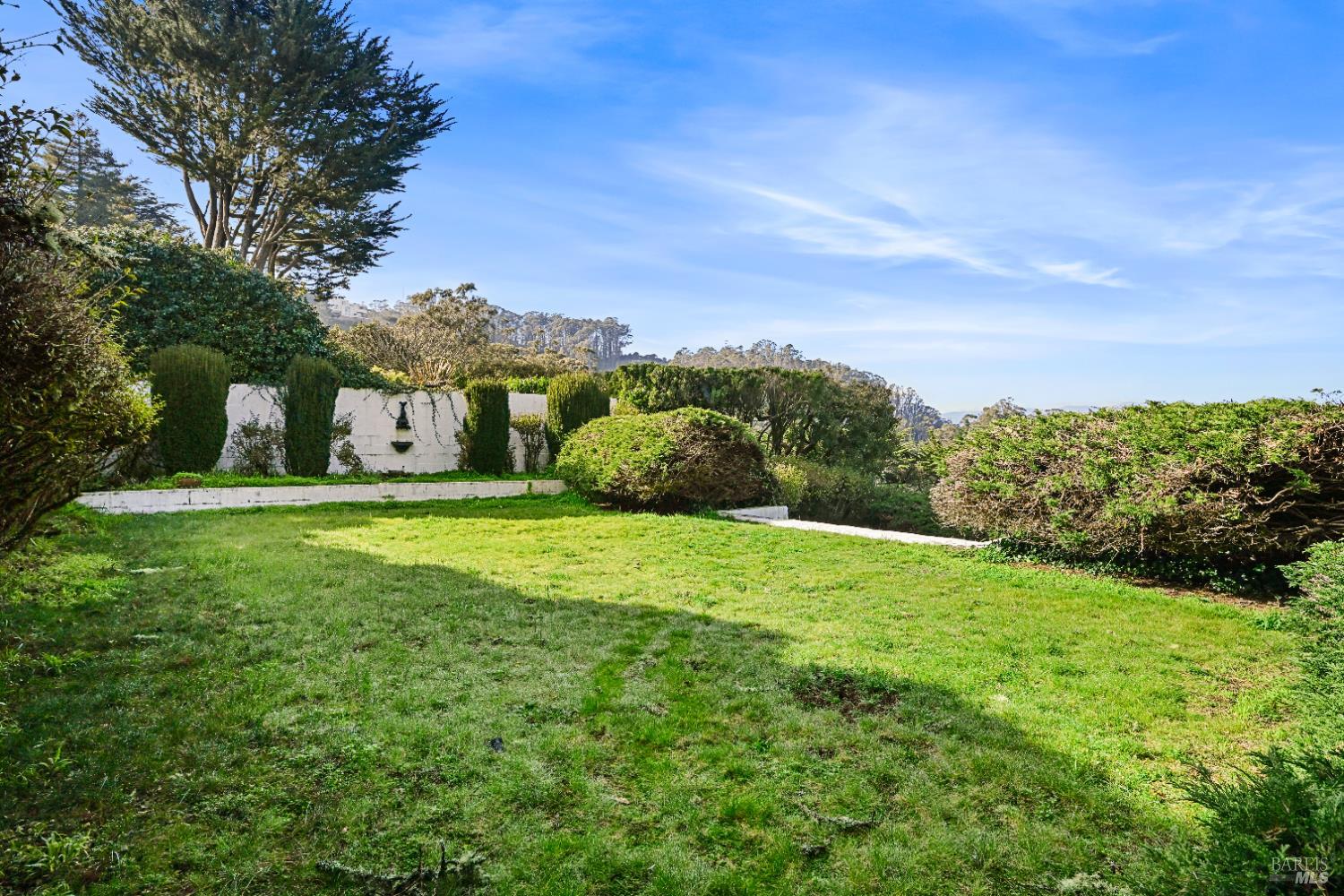 Detail Gallery Image 37 of 51 For 102 Cloud View Rd, Sausalito,  CA 94965 - 2 Beds | 1 Baths