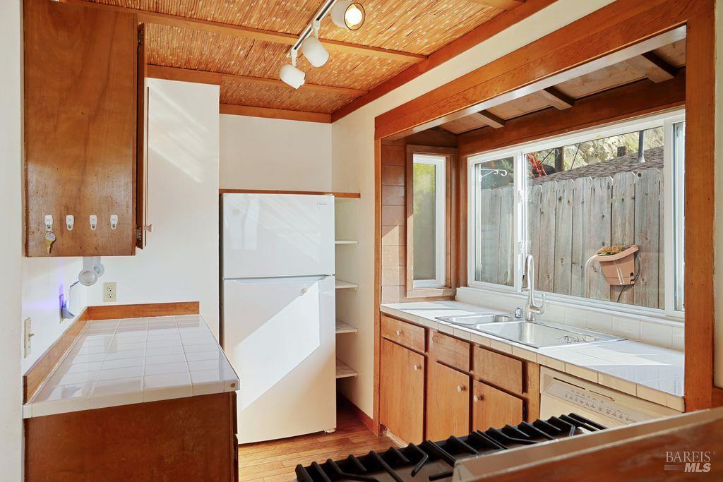 Detail Gallery Image 29 of 57 For 34 Sandy Beach Rd, Vallejo,  CA 94590 - 2 Beds | 2 Baths