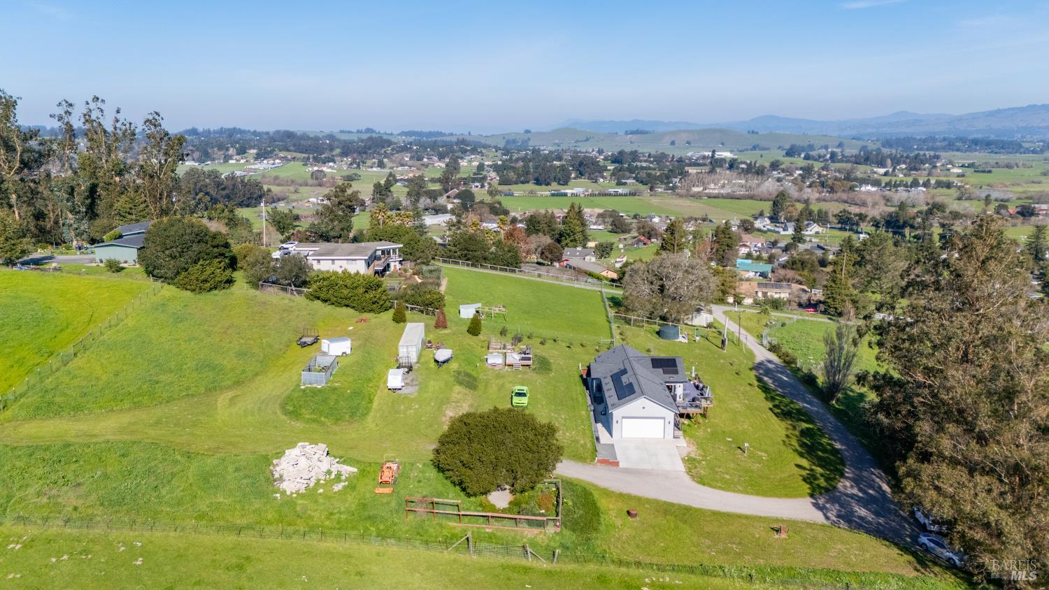 Detail Gallery Image 6 of 48 For 268 Eucalyptus Rd, Petaluma,  CA 94952 - 2 Beds | 2 Baths