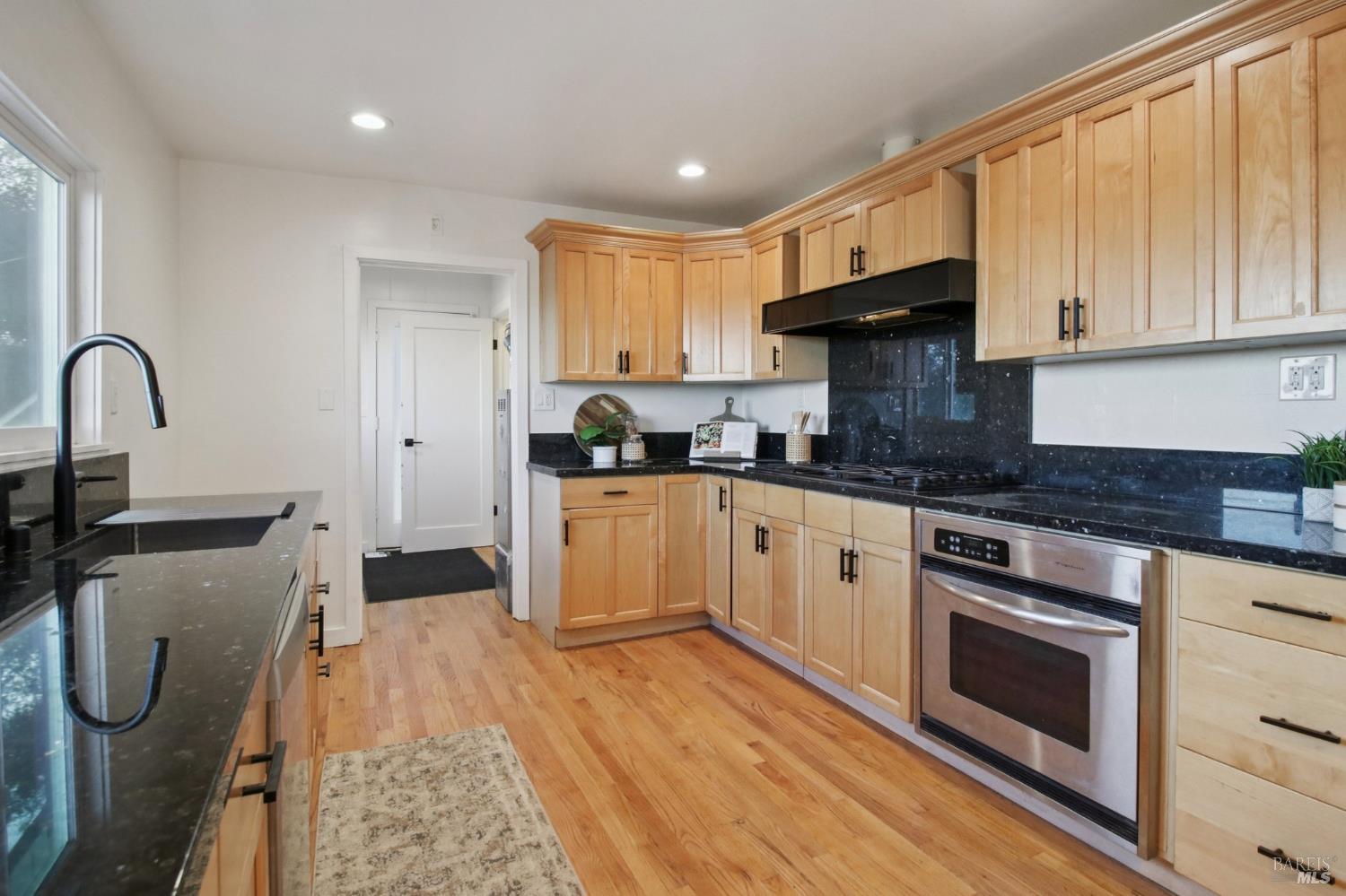 Detail Gallery Image 20 of 69 For 85 La Encinal Unkn, Orinda,  CA 94563 - 2 Beds | 1/1 Baths