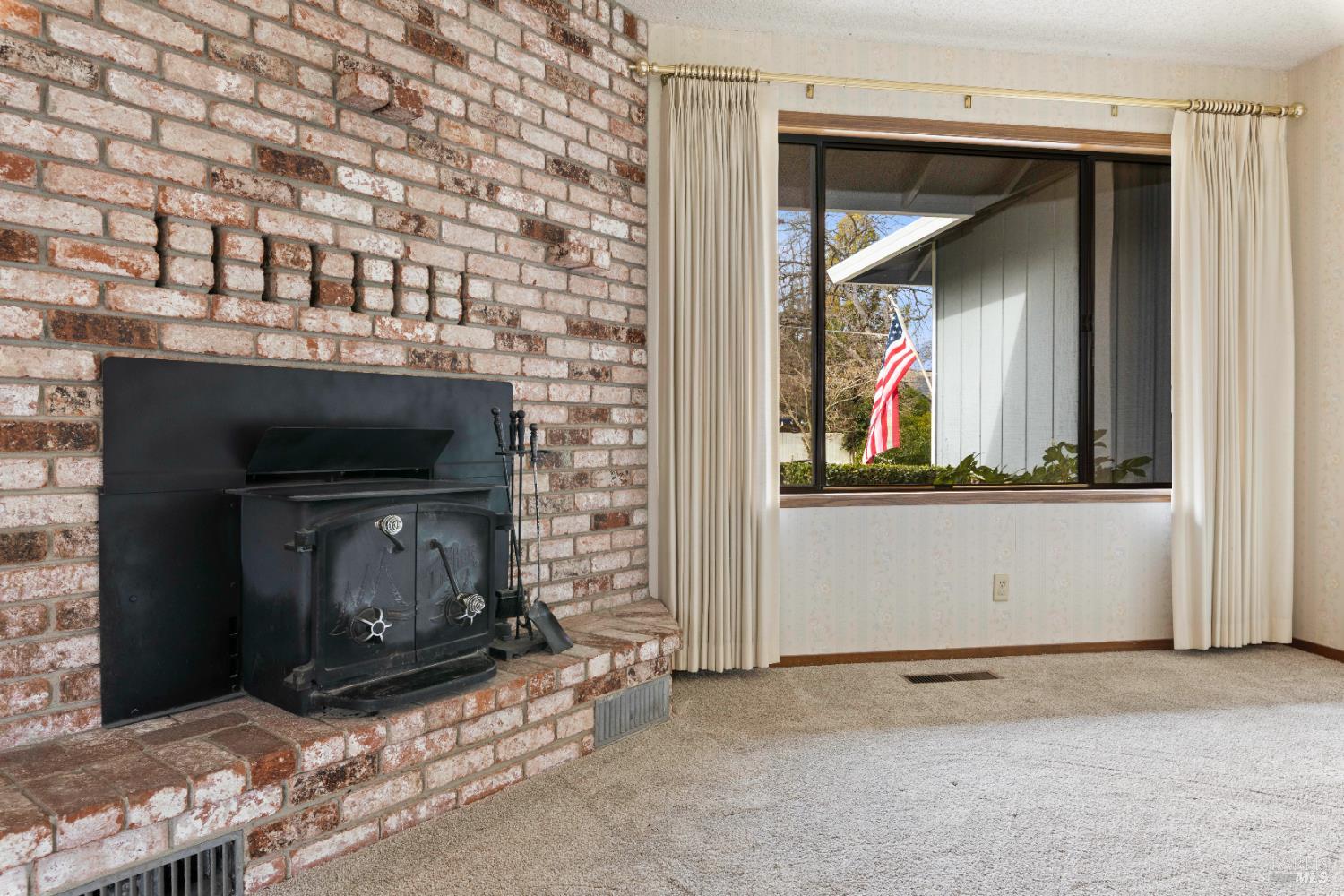 Detail Gallery Image 12 of 53 For 2426 Giselman St, Lakeport,  CA 95453 - 4 Beds | 1/1 Baths