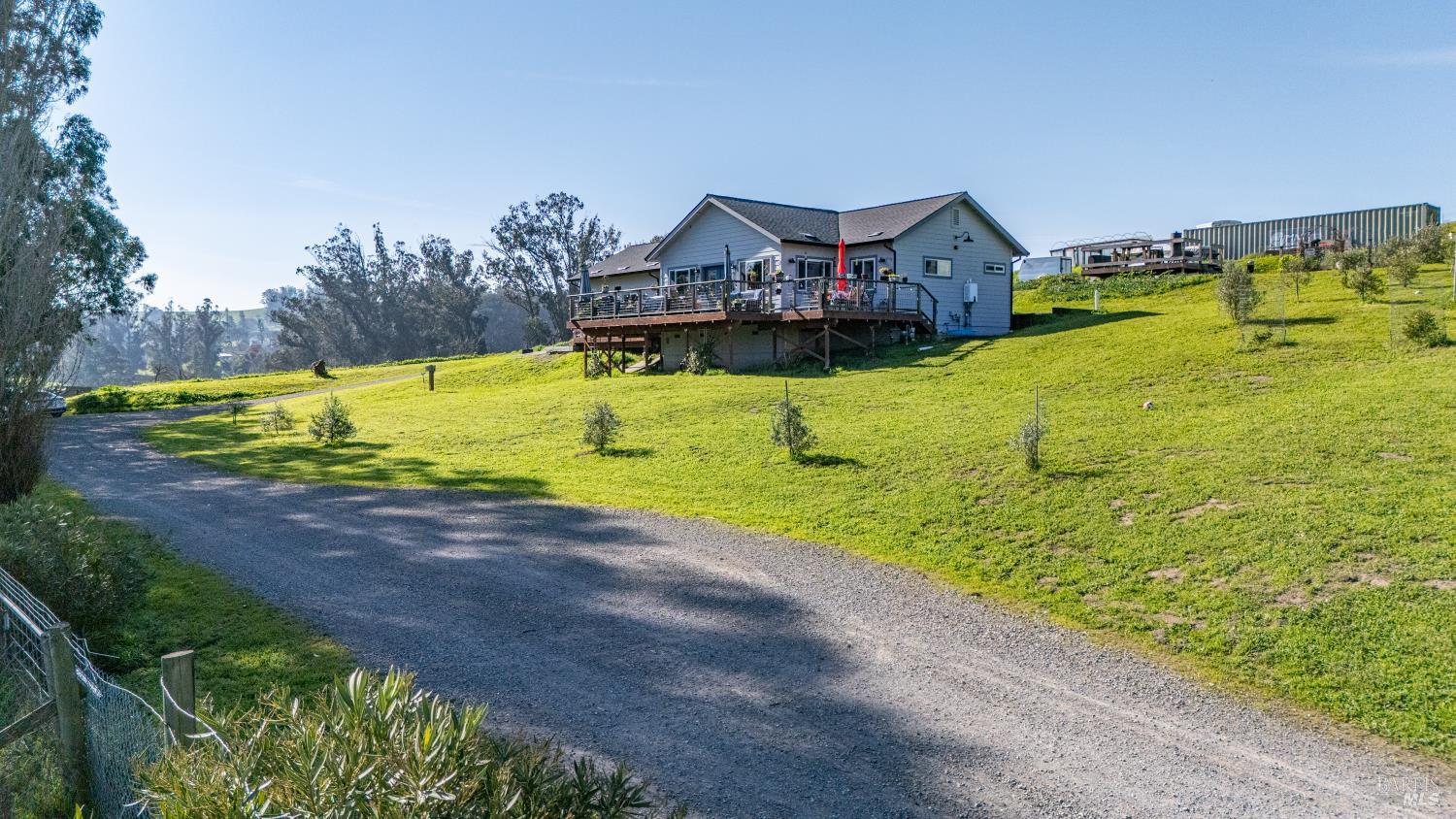 Detail Gallery Image 3 of 48 For 268 Eucalyptus Rd, Petaluma,  CA 94952 - 2 Beds | 2 Baths