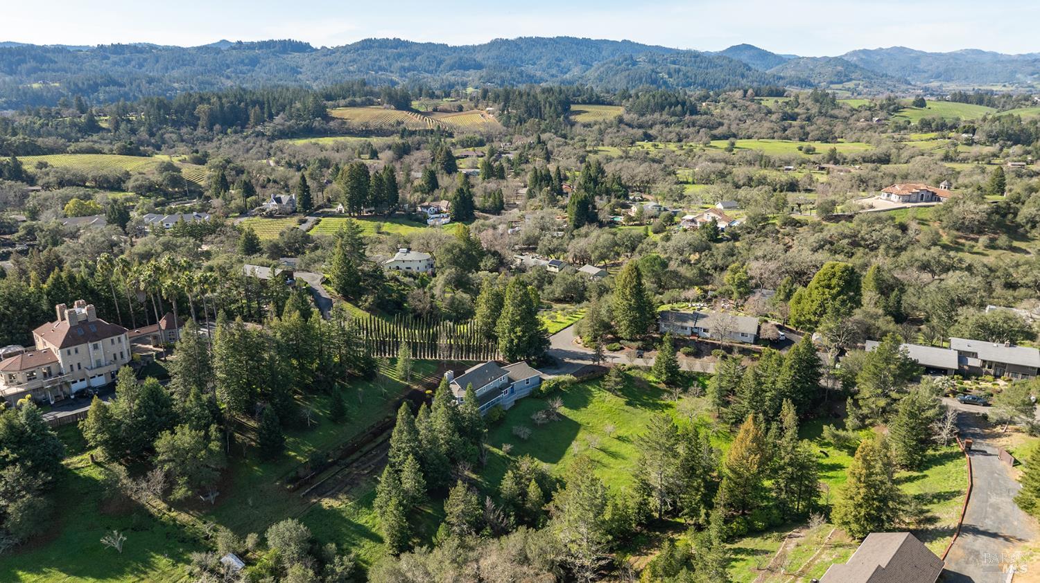 Detail Gallery Image 48 of 52 For 324 Burgundy Rd, Healdsburg,  CA 95448 - 3 Beds | 2/1 Baths