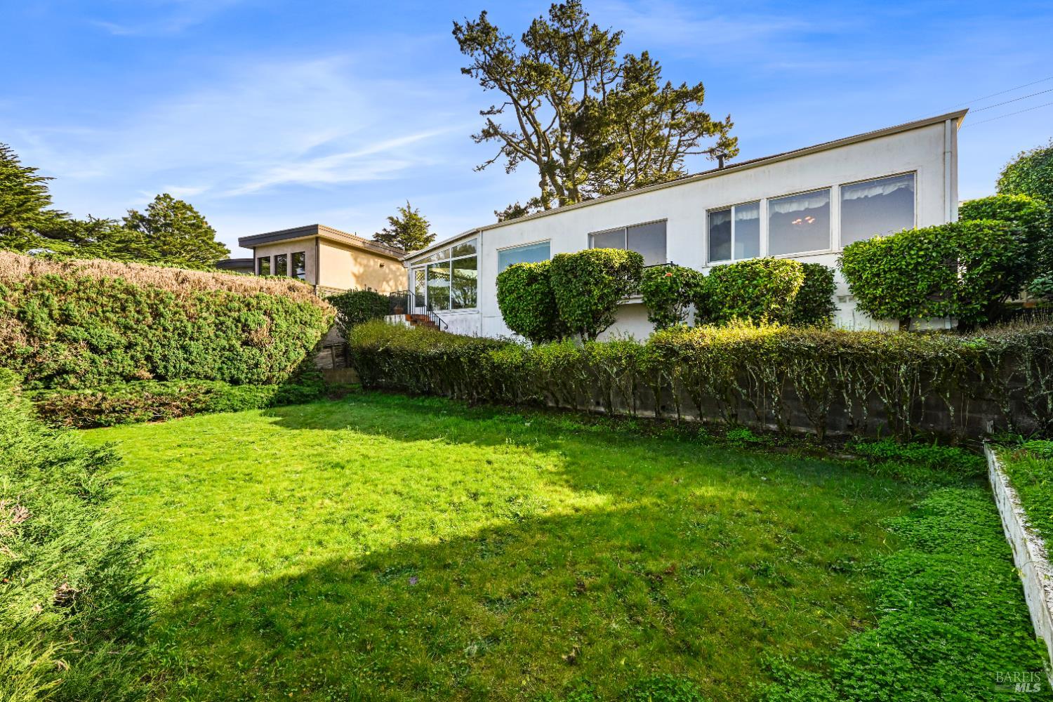 Detail Gallery Image 39 of 51 For 102 Cloud View Rd, Sausalito,  CA 94965 - 2 Beds | 1 Baths