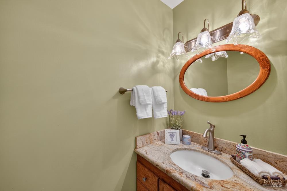 Detail Gallery Image 22 of 53 For 1355 W F St, Dixon,  CA 95620 - 4 Beds | 2/1 Baths