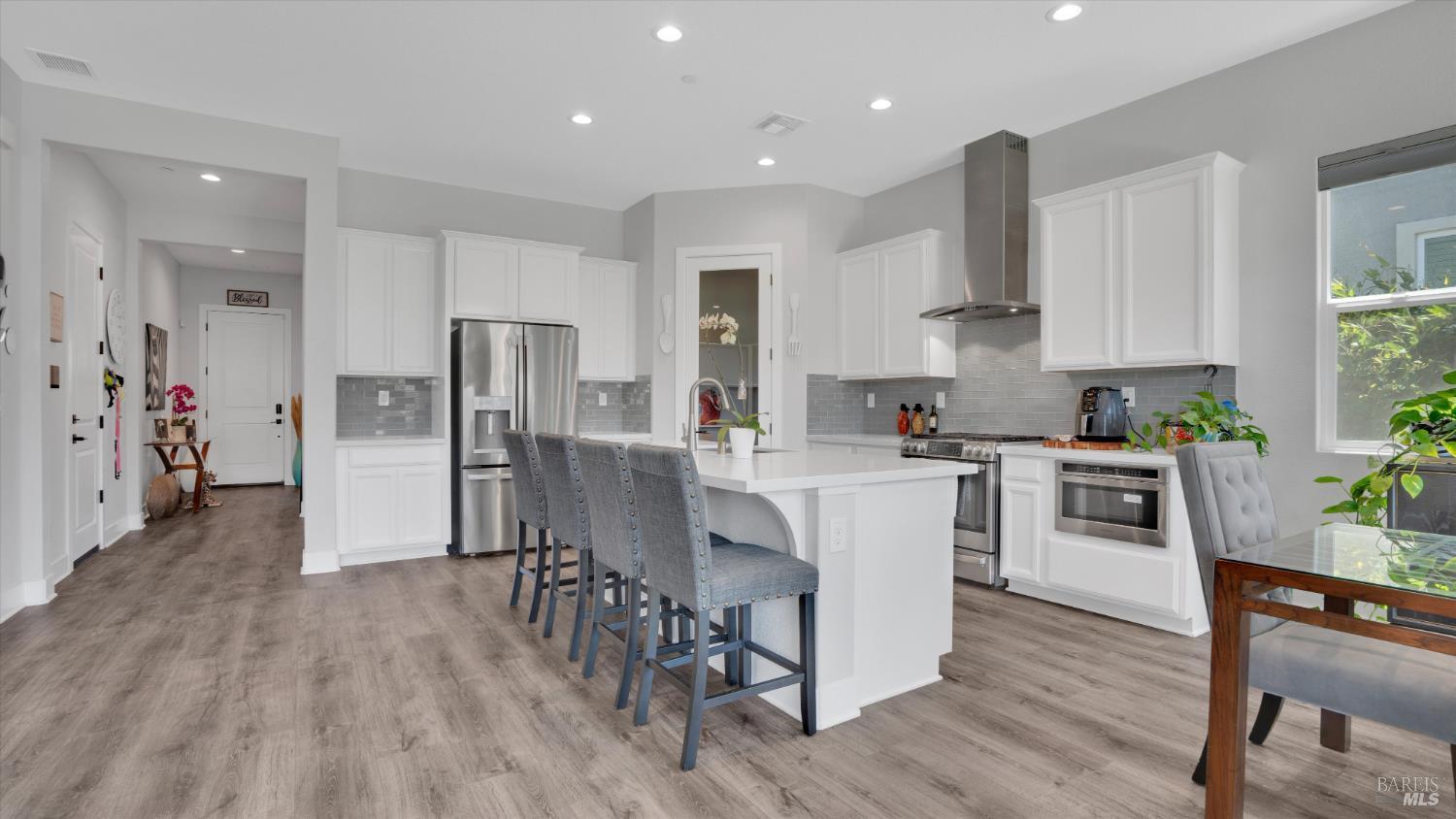 Detail Gallery Image 10 of 33 For 2018 Spirea Ct, Vacaville,  CA 95687 - 3 Beds | 2 Baths