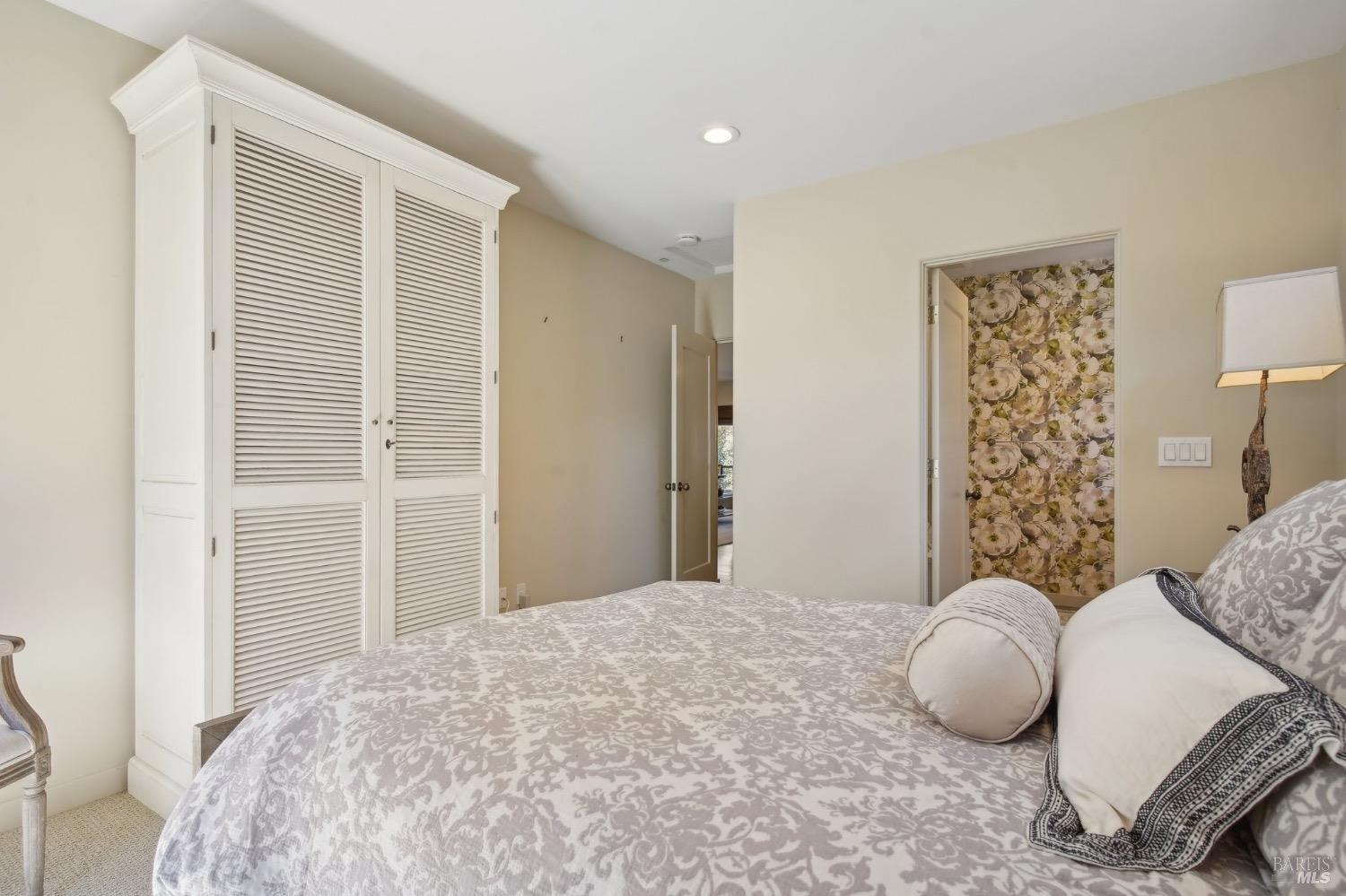 Detail Gallery Image 24 of 50 For 183 France St, Sonoma,  CA 95476 - 4 Beds | 3 Baths