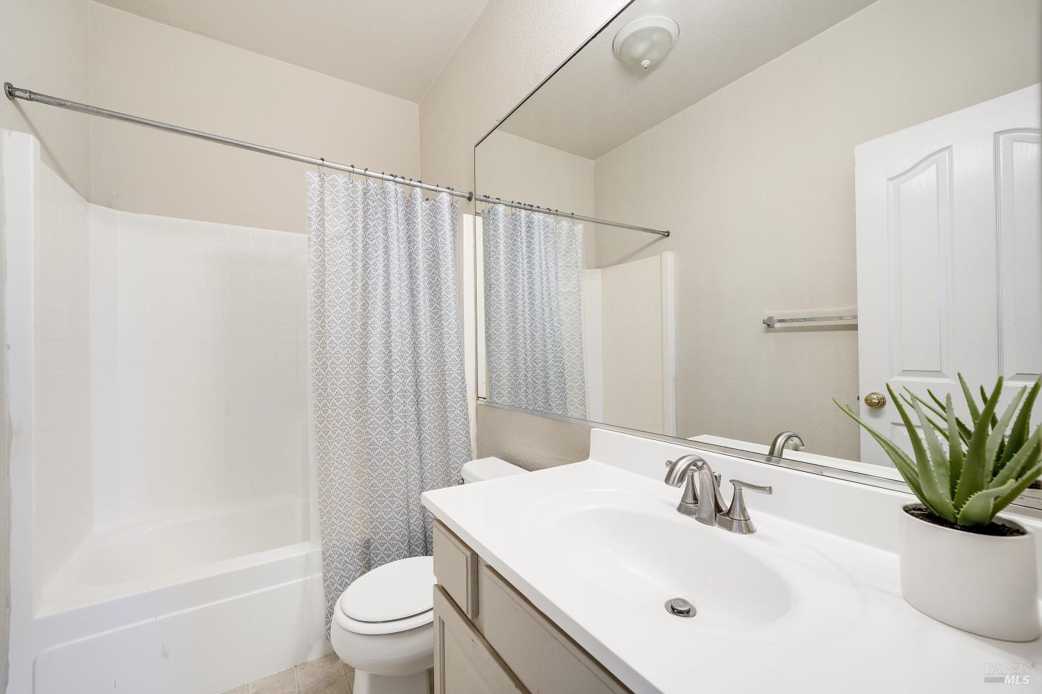 Detail Gallery Image 24 of 33 For 1651 Little Rock Cir, Suisun City,  CA 94585 - 3 Beds | 2 Baths