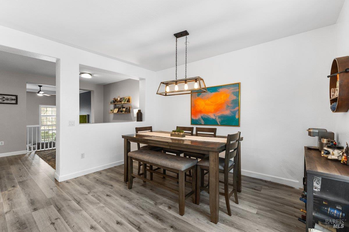 Detail Gallery Image 10 of 37 For 3710 Central Pkwy, Dublin,  CA 94568 - 4 Beds | 3/1 Baths