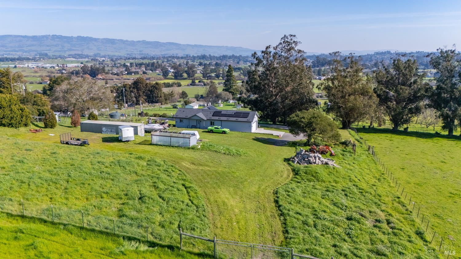 Detail Gallery Image 9 of 48 For 268 Eucalyptus Rd, Petaluma,  CA 94952 - 2 Beds | 2 Baths