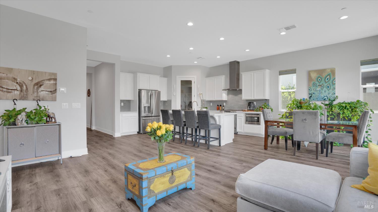 Detail Gallery Image 17 of 33 For 2018 Spirea Ct, Vacaville,  CA 95687 - 3 Beds | 2 Baths