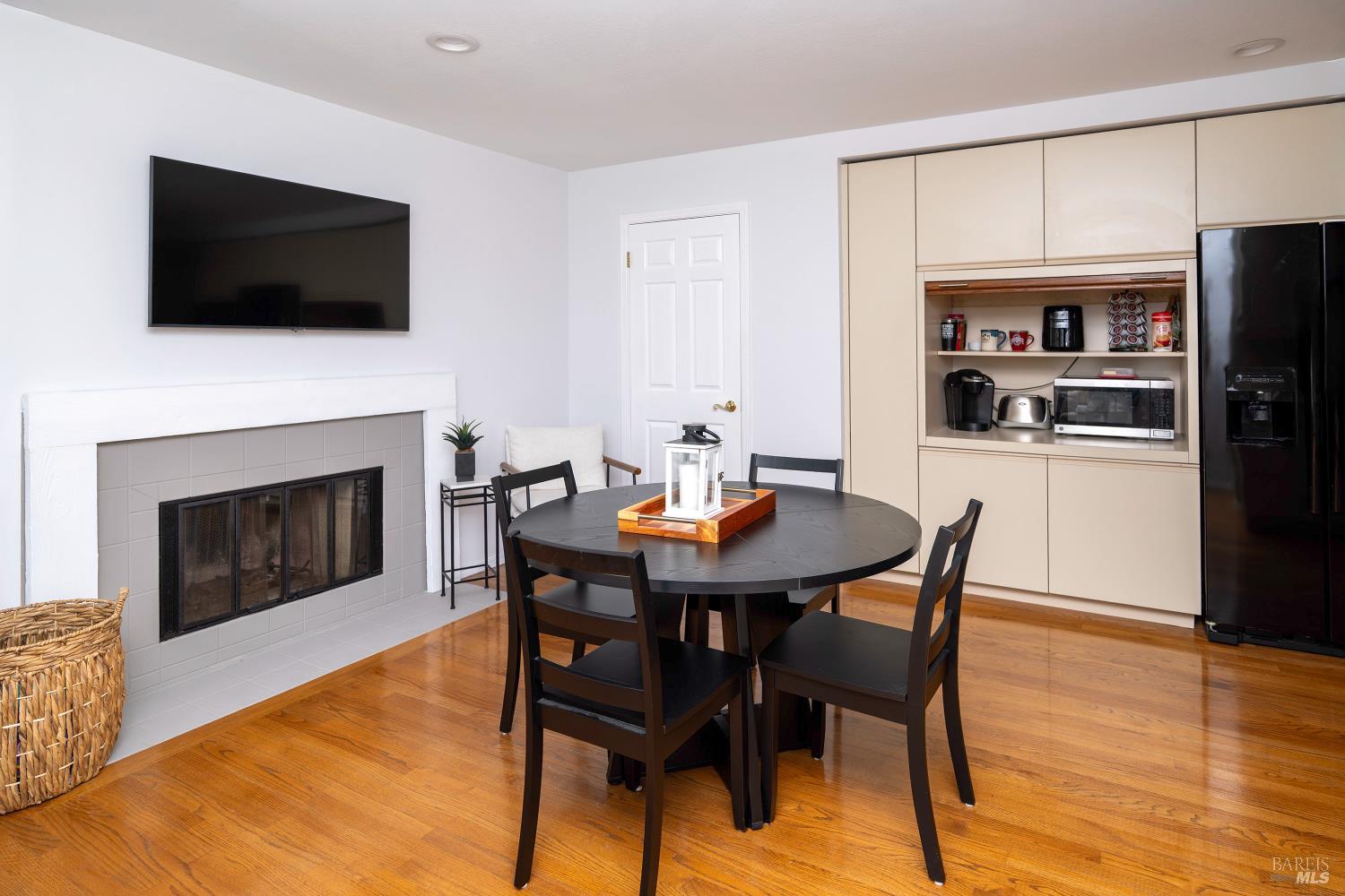 Detail Gallery Image 25 of 51 For 9636 Lakewood Dr, Windsor,  CA 95492 - 2 Beds | 2 Baths