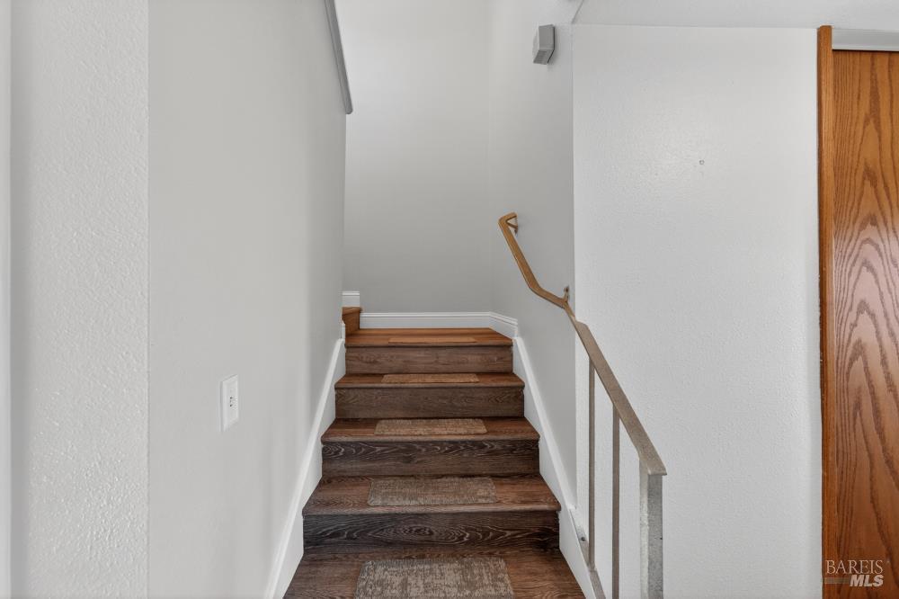 Detail Gallery Image 12 of 53 For 1355 W F St, Dixon,  CA 95620 - 4 Beds | 2/1 Baths