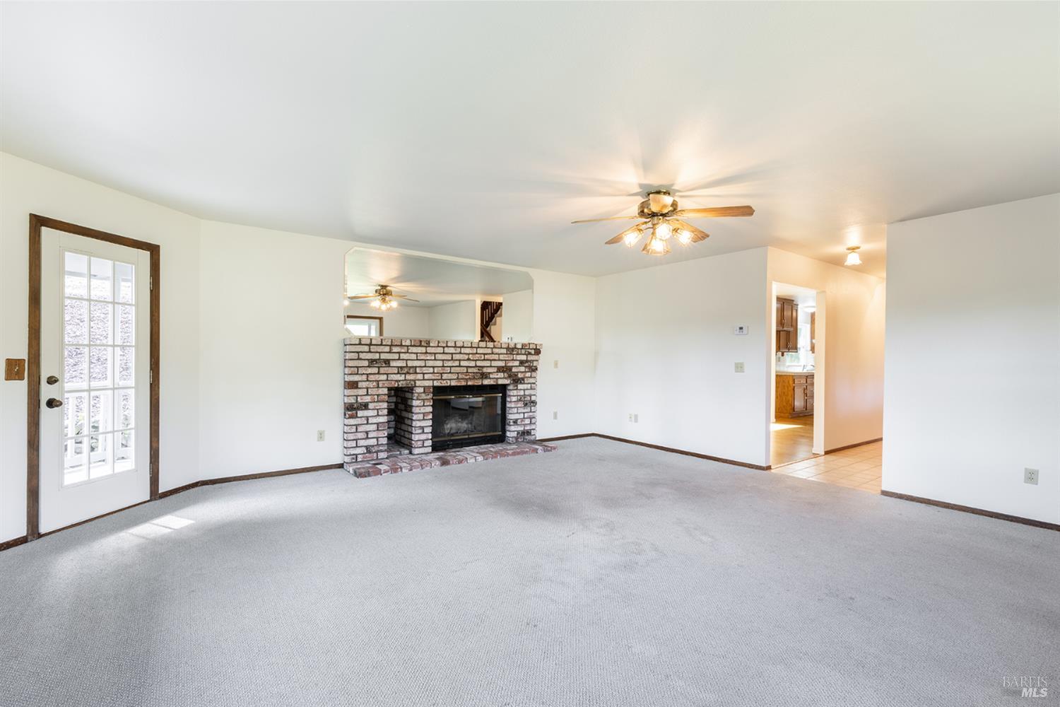 Detail Gallery Image 14 of 52 For 324 Burgundy Rd, Healdsburg,  CA 95448 - 3 Beds | 2/1 Baths