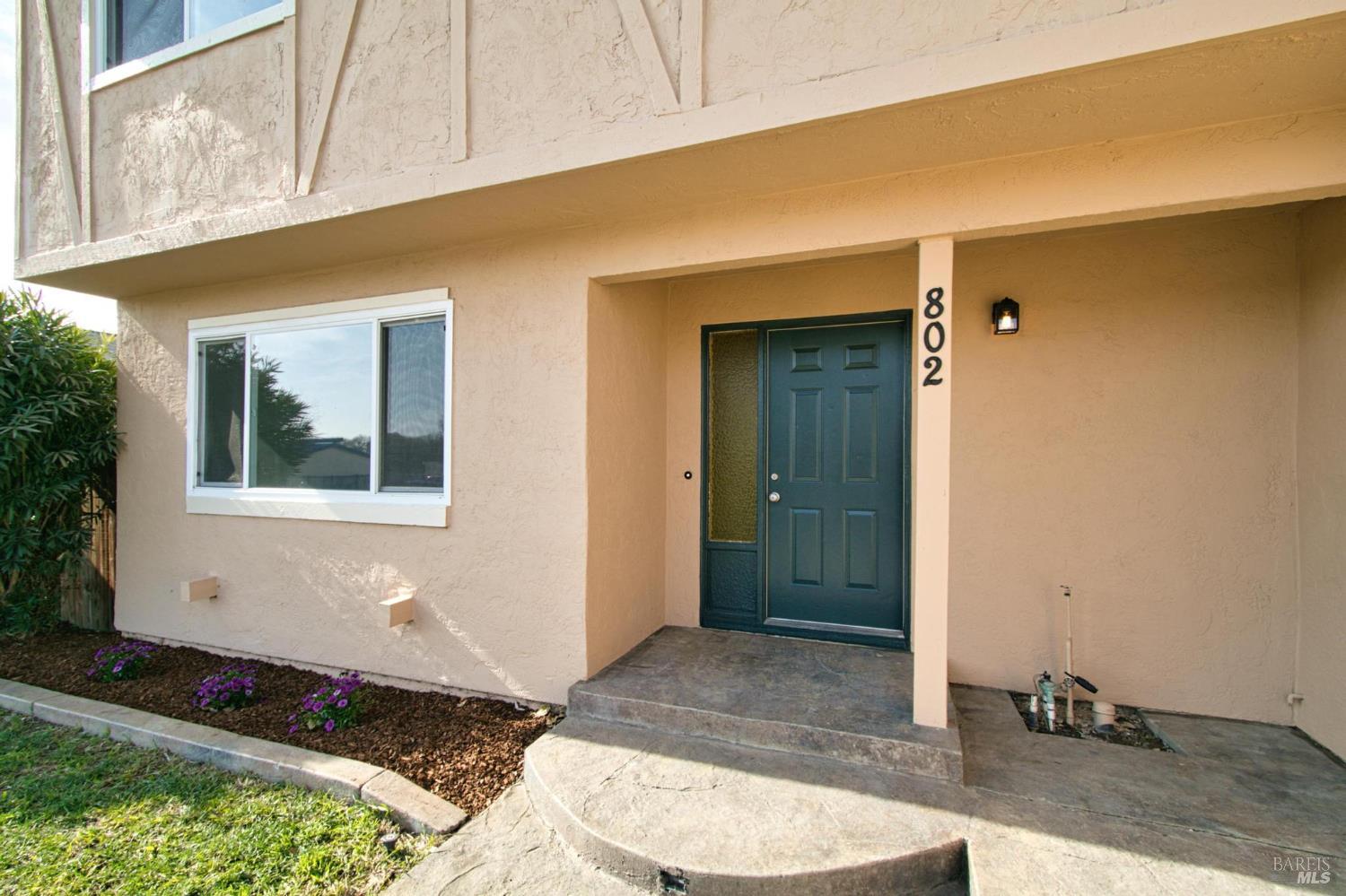Detail Gallery Image 3 of 37 For 802 Tree Duck Way, Suisun City,  CA 94585 - 4 Beds | 2/1 Baths