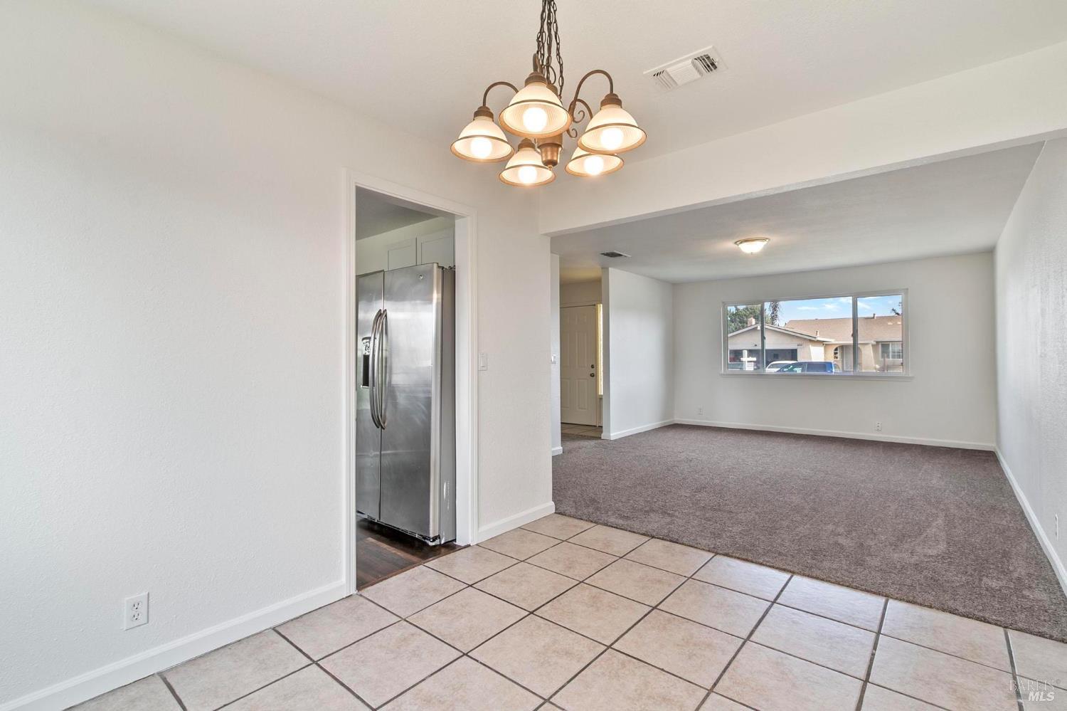 Detail Gallery Image 9 of 37 For 802 Tree Duck Way, Suisun City,  CA 94585 - 4 Beds | 2/1 Baths