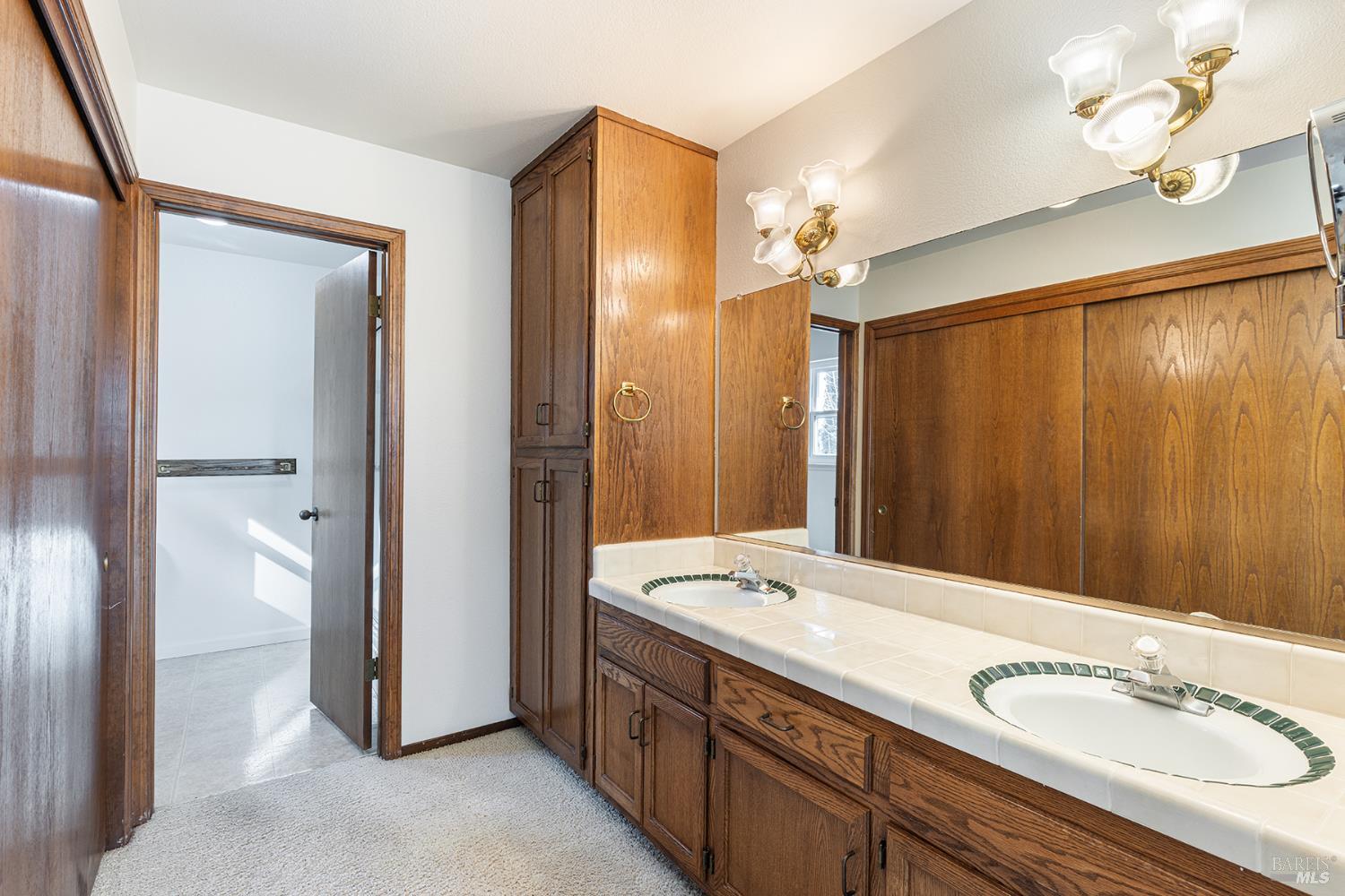 Detail Gallery Image 30 of 52 For 324 Burgundy Rd, Healdsburg,  CA 95448 - 3 Beds | 2/1 Baths