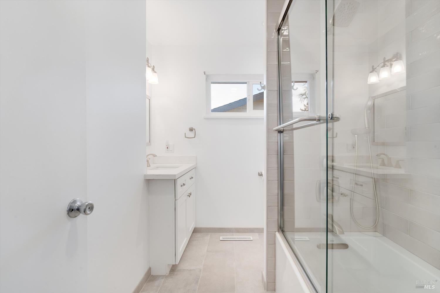 Detail Gallery Image 23 of 35 For 5330 Marit Dr, Santa Rosa,  CA 95409 - 3 Beds | 2/1 Baths