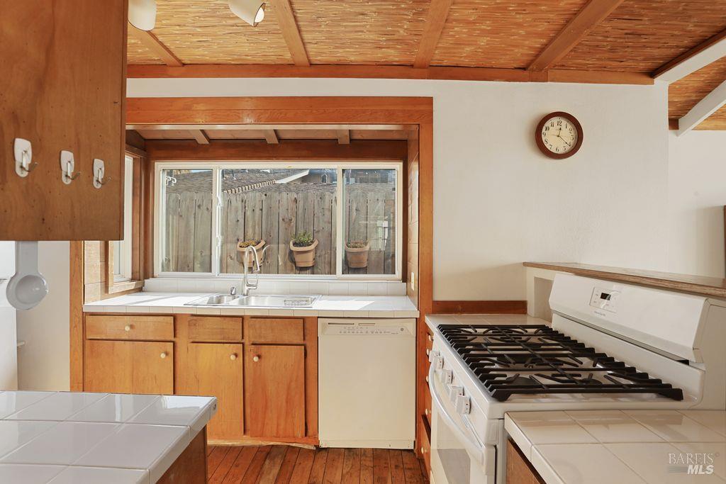 Detail Gallery Image 24 of 57 For 34 Sandy Beach Rd, Vallejo,  CA 94590 - 2 Beds | 2 Baths