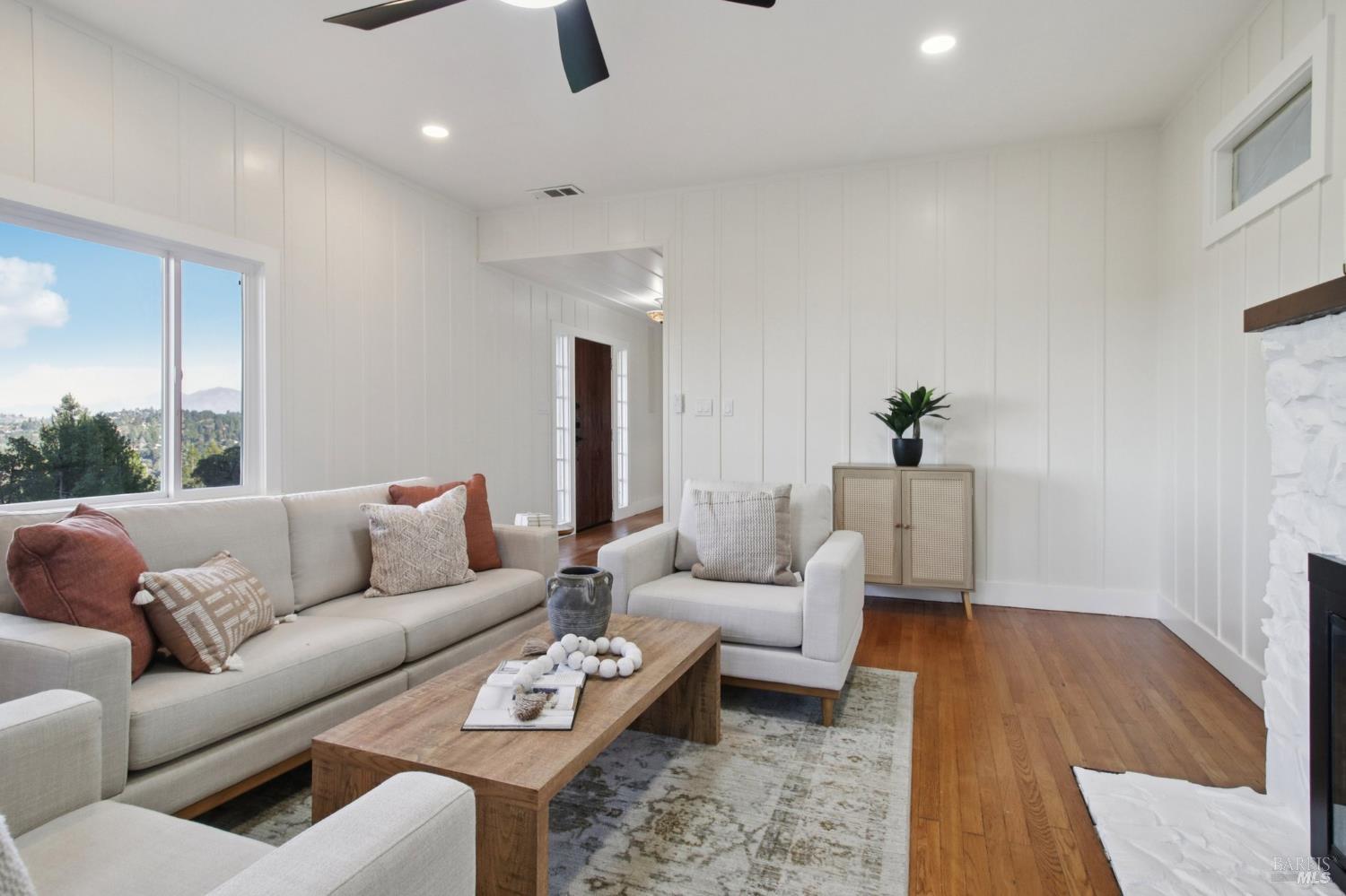 Detail Gallery Image 12 of 69 For 85 La Encinal Unkn, Orinda,  CA 94563 - 2 Beds | 1/1 Baths