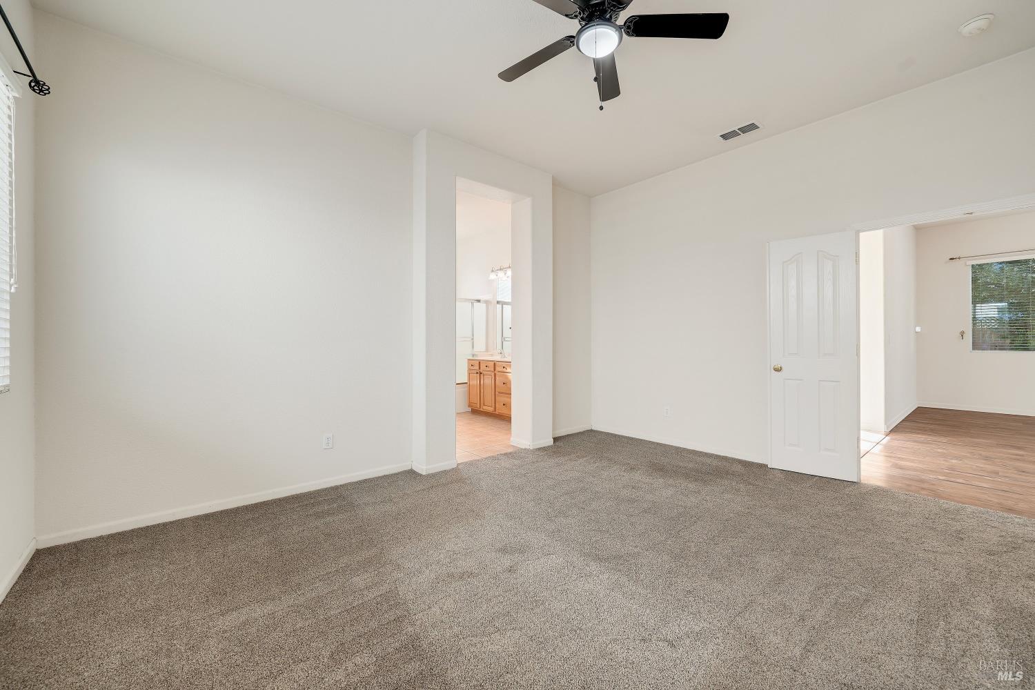 Detail Gallery Image 13 of 33 For 1651 Little Rock Cir, Suisun City,  CA 94585 - 3 Beds | 2 Baths