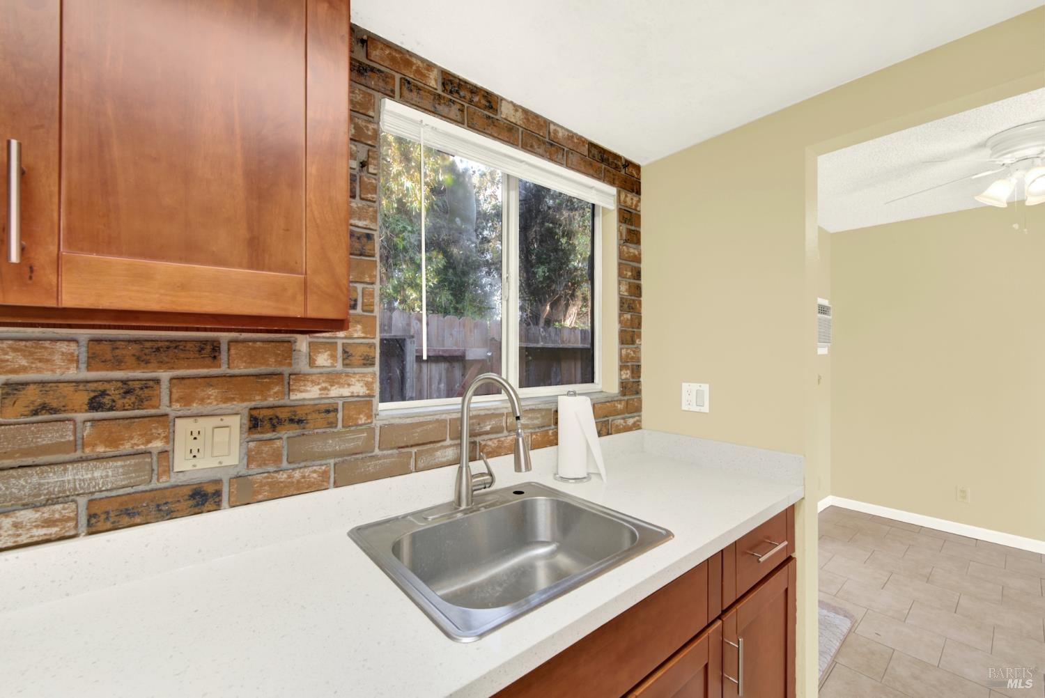 Detail Gallery Image 16 of 57 For 175 Del Sur Ct, Fairfield,  CA 94533 - 2 Beds | 1/1 Baths