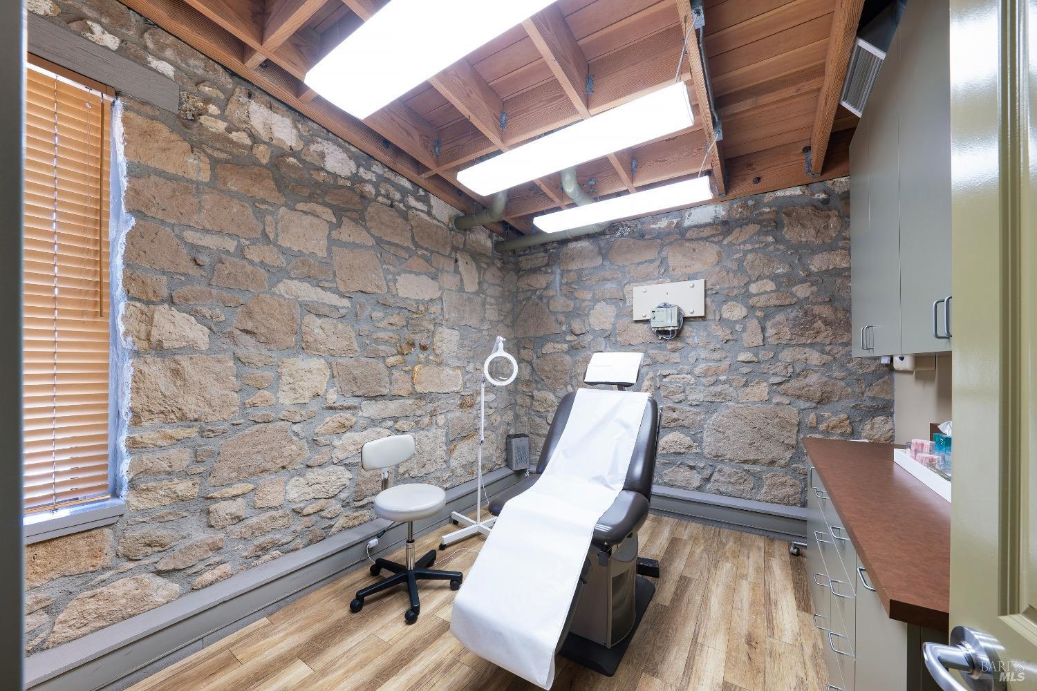 Detail Gallery Image 6 of 24 For 1104 Adams St, Saint Helena,  CA 94574 - – Beds | – Baths