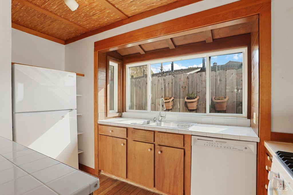 Detail Gallery Image 25 of 57 For 34 Sandy Beach Rd, Vallejo,  CA 94590 - 2 Beds | 2 Baths