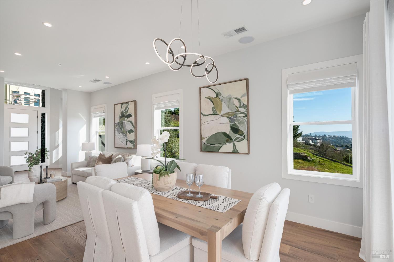 Detail Gallery Image 7 of 60 For 2116 Wedgewood Way, Santa Rosa,  CA 95404 - 4 Beds | 4 Baths