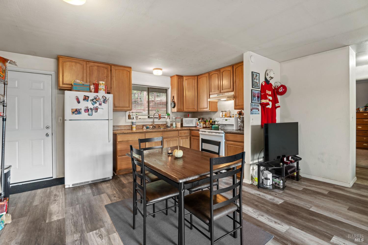 Detail Gallery Image 15 of 22 For 28060 Poppy Dr, Willits,  CA 95490 - 2 Beds | 1 Baths