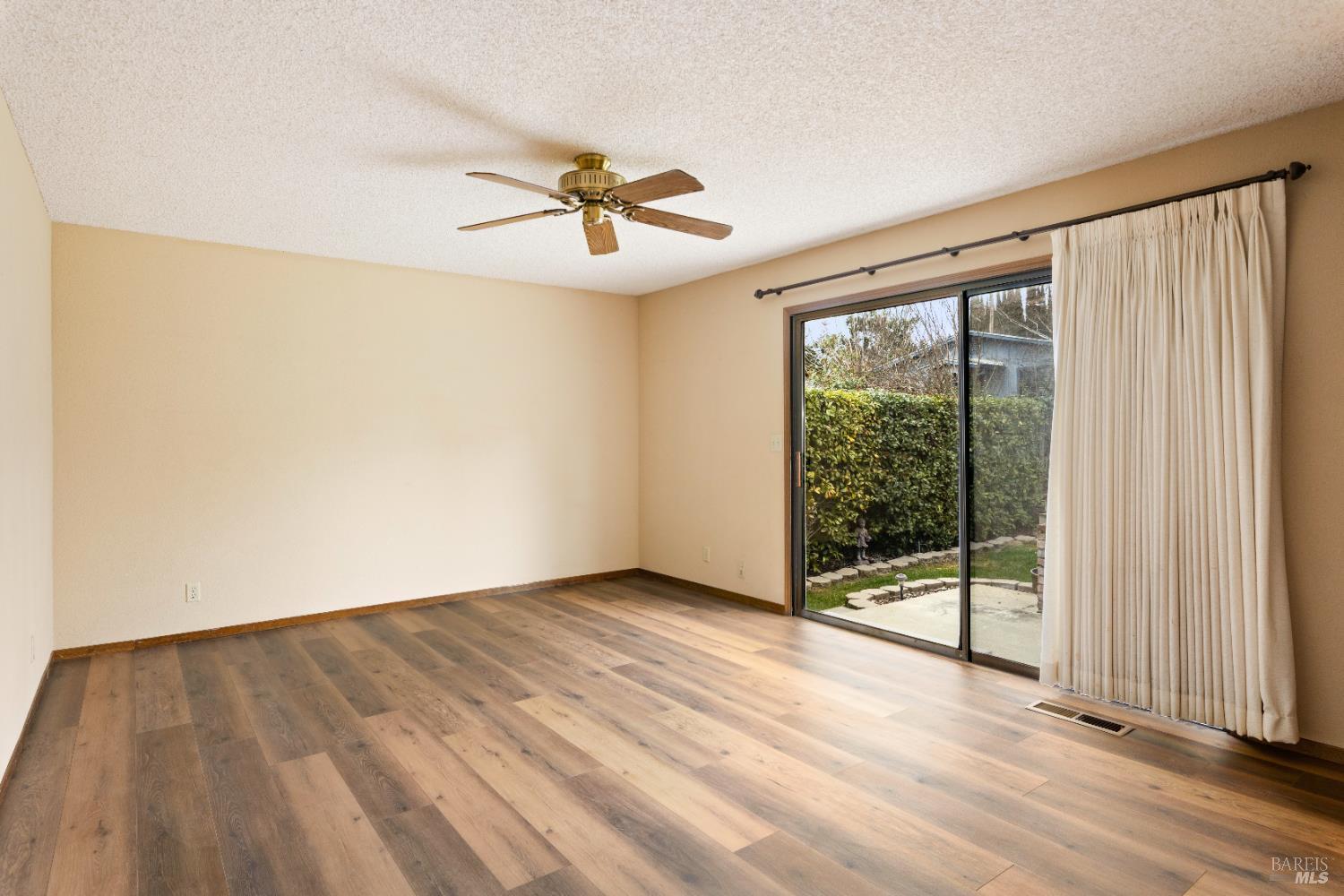 Detail Gallery Image 22 of 53 For 2426 Giselman St, Lakeport,  CA 95453 - 4 Beds | 1/1 Baths