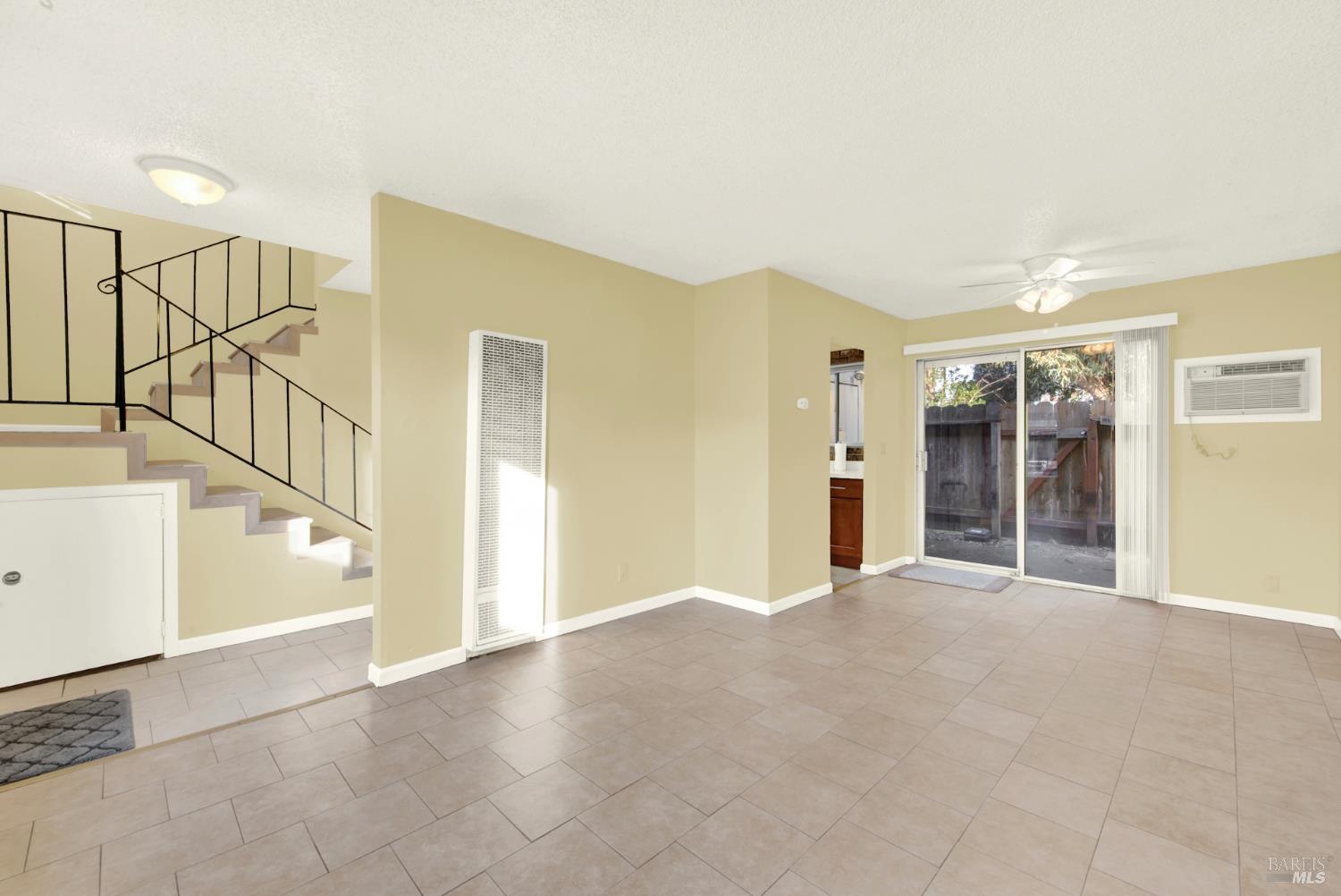 Detail Gallery Image 6 of 57 For 175 Del Sur Ct, Fairfield,  CA 94533 - 2 Beds | 1/1 Baths