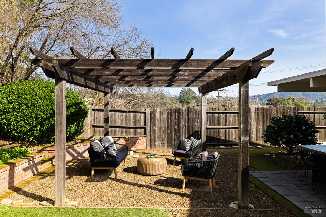 Detail Gallery Image 30 of 31 For 451 Nova Albion Way, San Rafael,  CA 94903 - 4 Beds | 2 Baths