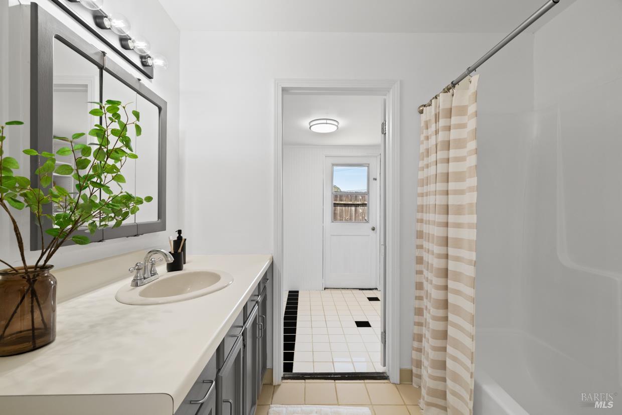 Detail Gallery Image 24 of 31 For 451 Nova Albion Way, San Rafael,  CA 94903 - 4 Beds | 2 Baths