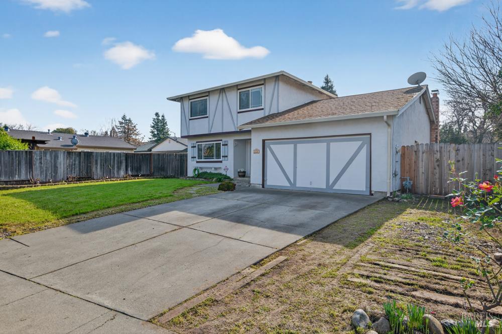 Detail Gallery Image 3 of 53 For 1355 W F St, Dixon,  CA 95620 - 4 Beds | 2/1 Baths