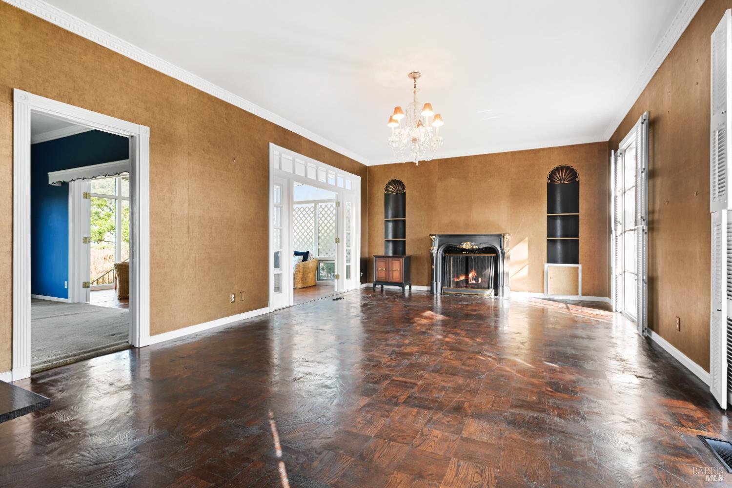 Detail Gallery Image 7 of 51 For 102 Cloud View Rd, Sausalito,  CA 94965 - 2 Beds | 1 Baths