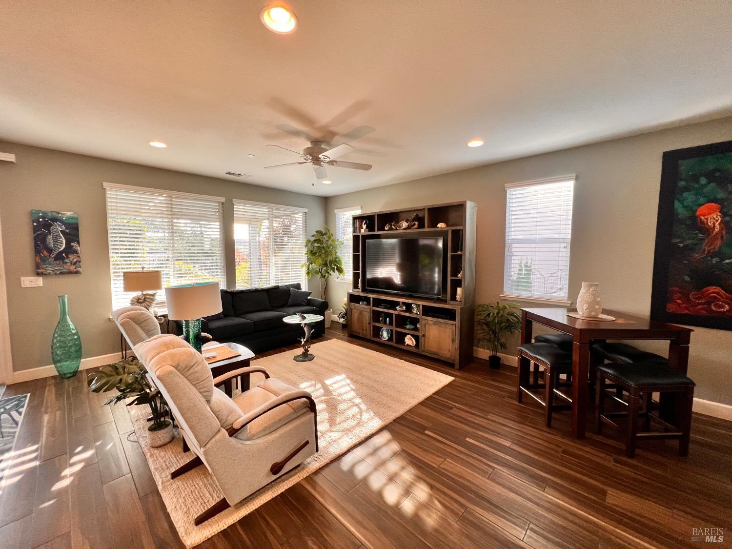 Detail Gallery Image 9 of 52 For 455 Mallards Gulch Dr, Rio Vista,  CA 94571 - 2 Beds | 2/1 Baths