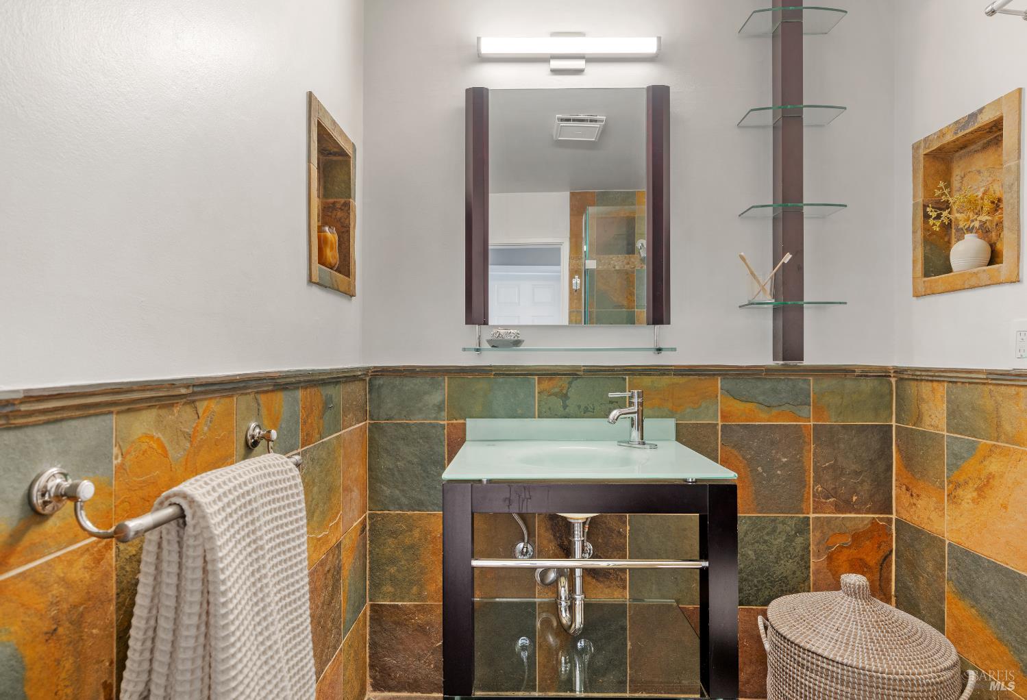 Detail Gallery Image 21 of 28 For 1106 Shelter Bay Ave, Mill Valley,  CA 94941 - 2 Beds | 2 Baths