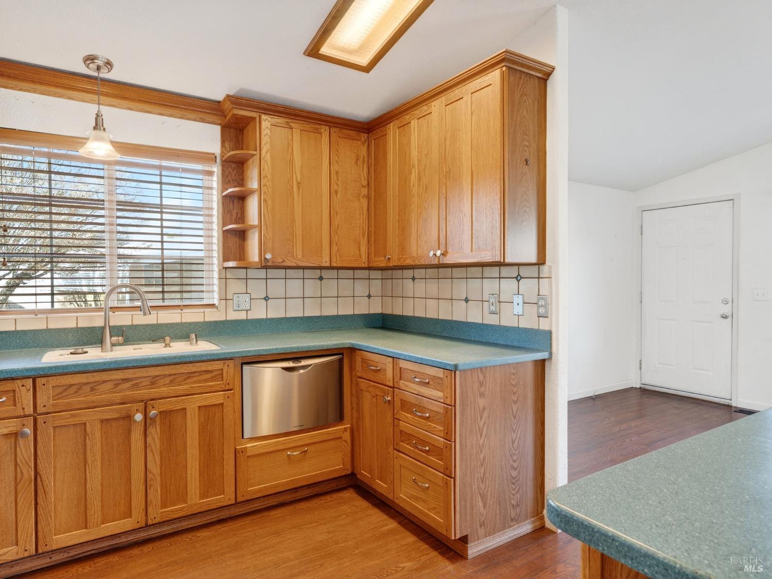 Detail Gallery Image 9 of 27 For 54 Hacienda Dr 54, Napa,  CA 94558 - 2 Beds | 2 Baths