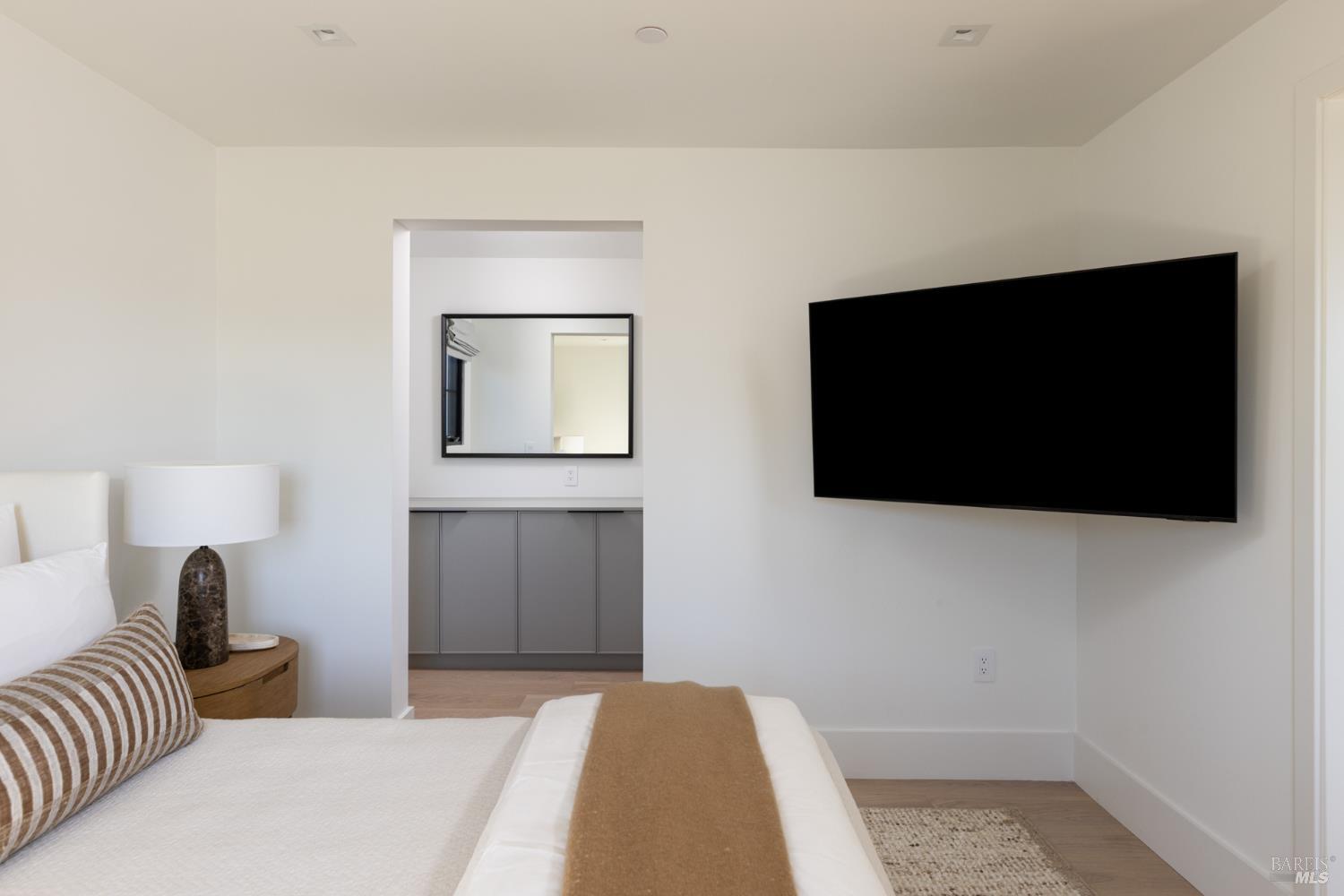 Detail Gallery Image 30 of 36 For 306 Vine Row Ct, Napa,  CA 94559 - 6 Beds | 7/1 Baths