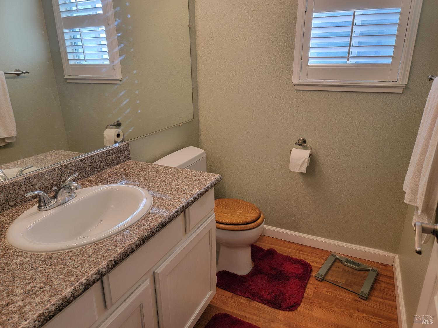 Detail Gallery Image 6 of 21 For 1130 Silk Oak Dr, Suisun City,  CA 94585 - 3 Beds | 2/1 Baths