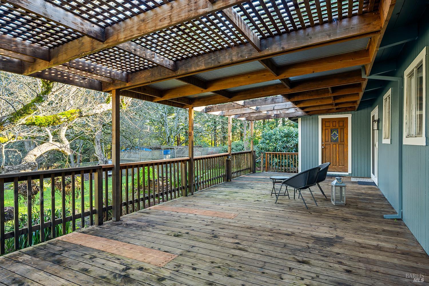 Detail Gallery Image 24 of 69 For 1417 Deer Ln, Sebastopol,  CA 95472 - 4 Beds | 2/1 Baths