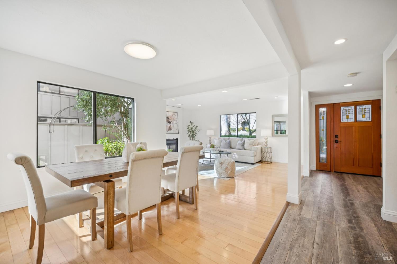 Detail Gallery Image 15 of 70 For 3 Chapparal Ct, Novato,  CA 94949 - 4 Beds | 2/1 Baths