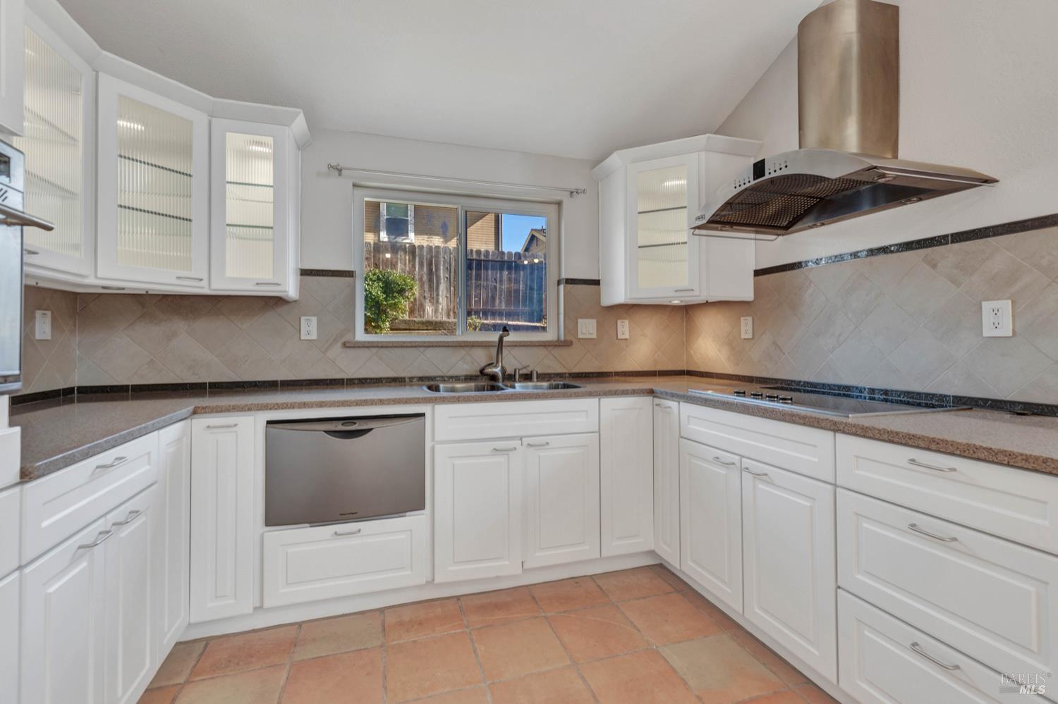 Detail Gallery Image 7 of 14 For 103 Stageline Ct, Vallejo,  CA 94591 - 2 Beds | 2 Baths