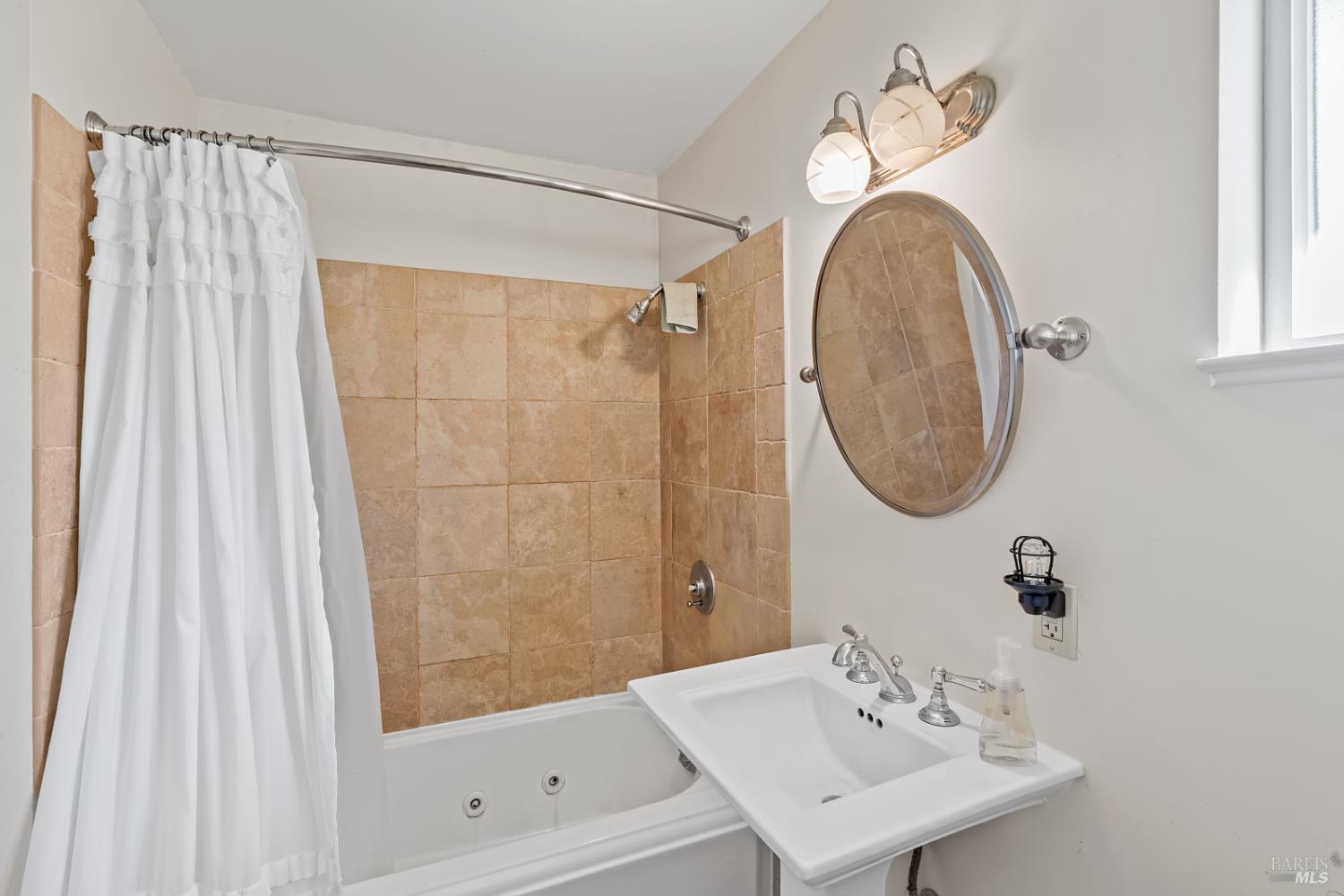 Detail Gallery Image 31 of 51 For 111 Lilac Ln, Saint Helena,  CA 94574 - 2 Beds | 2 Baths