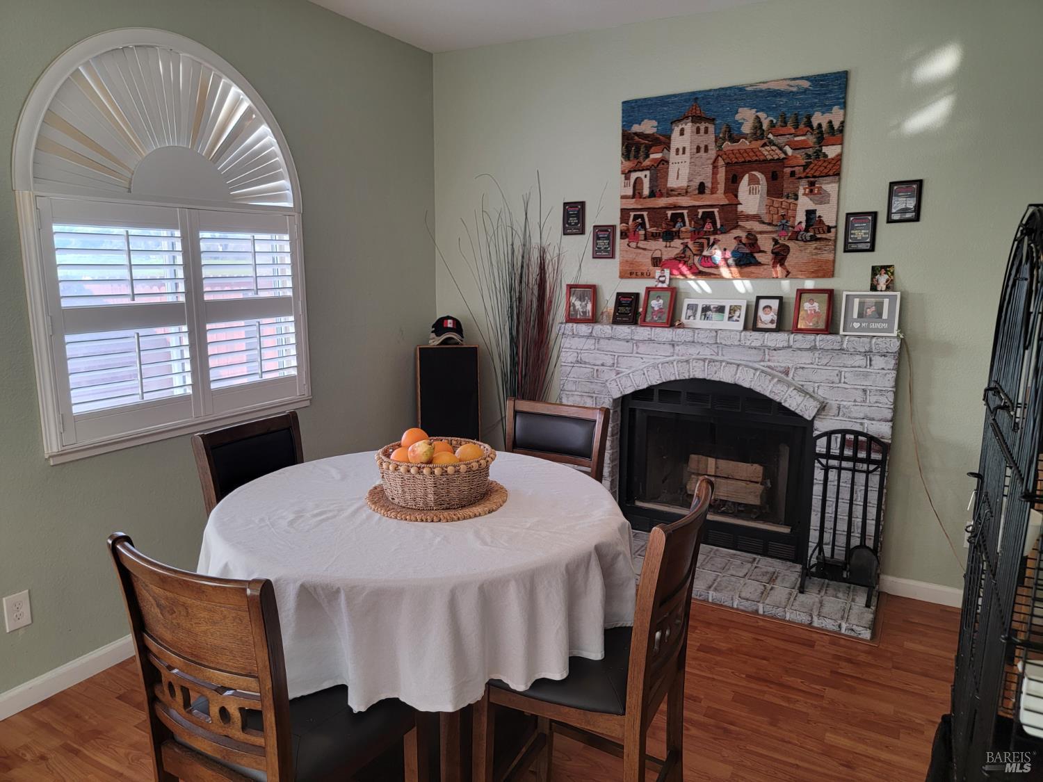 Detail Gallery Image 4 of 21 For 1130 Silk Oak Dr, Suisun City,  CA 94585 - 3 Beds | 2/1 Baths