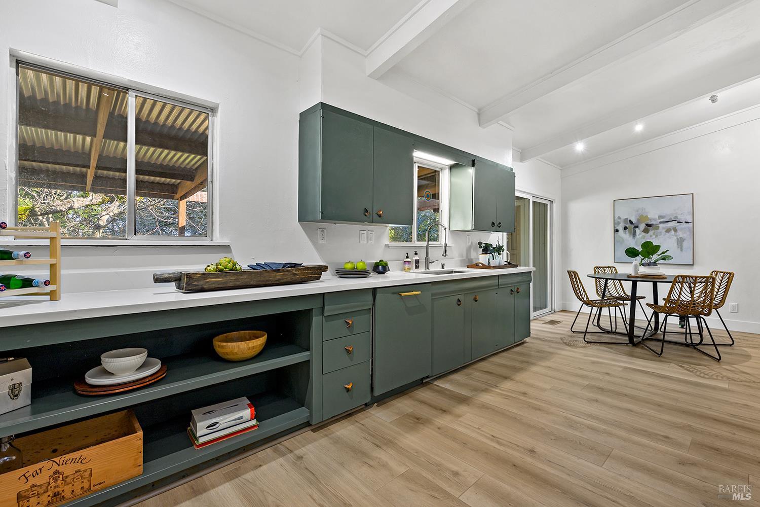 Detail Gallery Image 18 of 69 For 1417 Deer Ln, Sebastopol,  CA 95472 - 4 Beds | 2/1 Baths