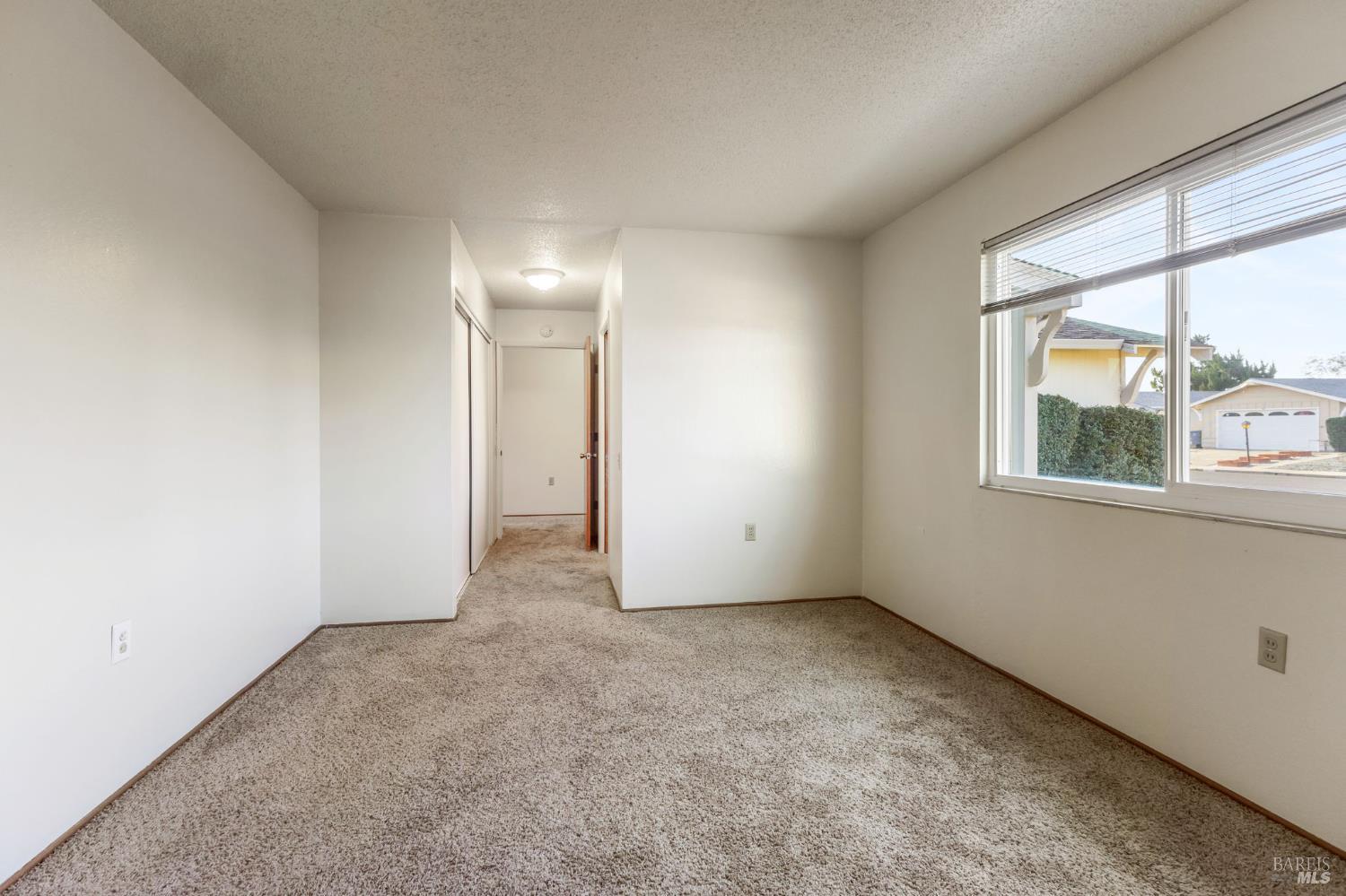 Detail Gallery Image 8 of 29 For 115 Isle Royale Cir, Vacaville,  CA 95687 - 2 Beds | 2 Baths