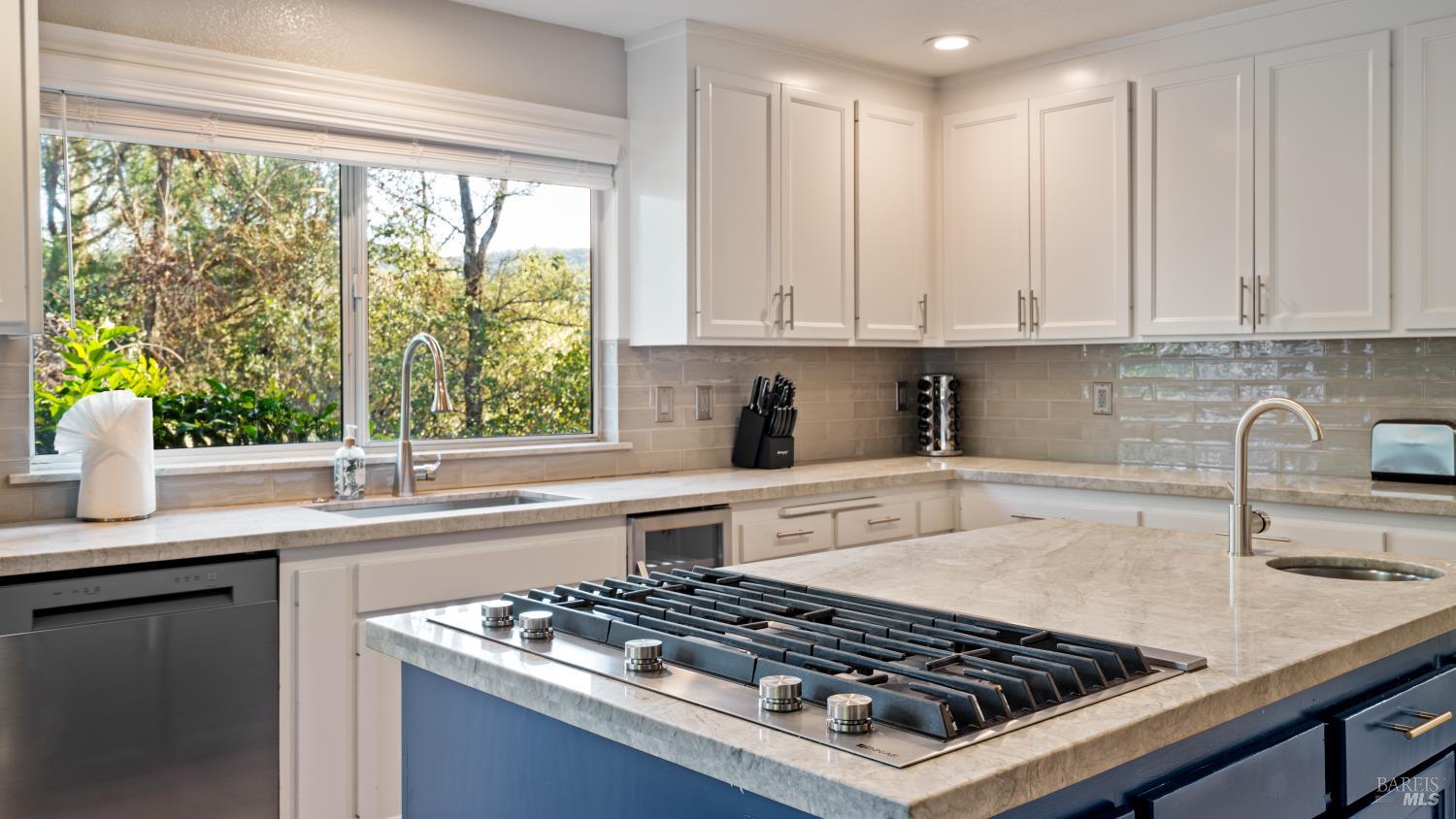 Detail Gallery Image 15 of 50 For 5680 Eagle Rock Ct, Santa Rosa,  CA 95409 - 4 Beds | 2 Baths